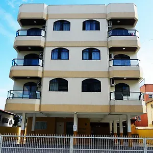 Apartamento Residencial Dona Dina - Mestre Naro, Bombinhas